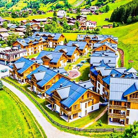 Modern Mountain Aparts 3 And 4 At Skiing Slope Rauris